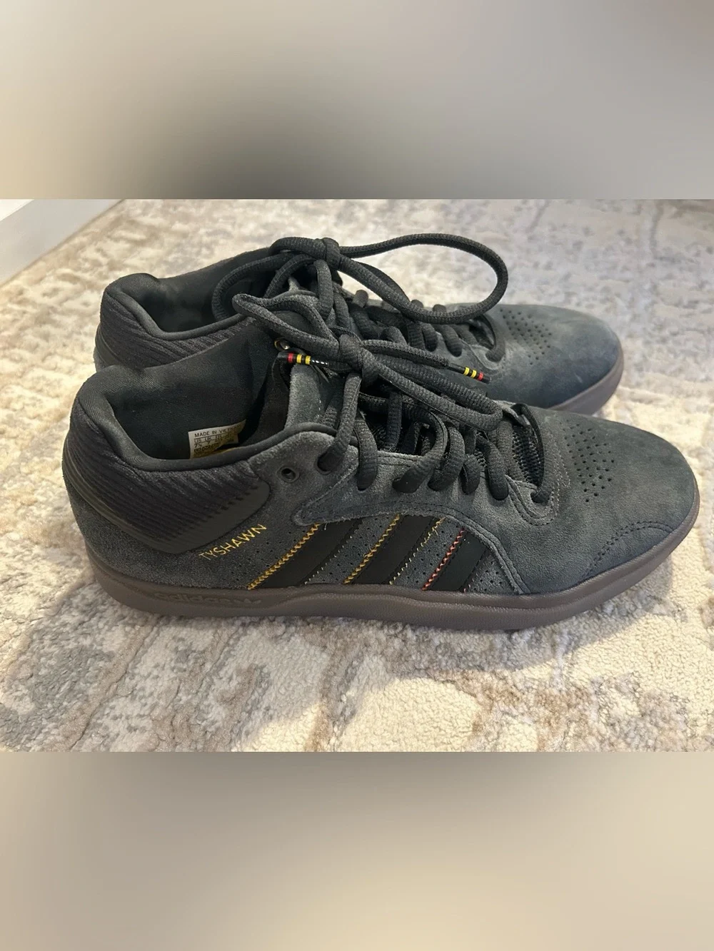 Adidas Tyshawn Jones Remastered Carbon Suede Shoes Male Size 7.5